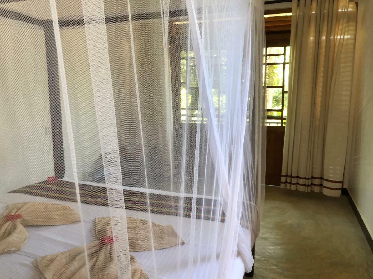Hiriketiya White House Bed & Breakfast ดิคเวลลา ภายนอก รูปภาพ